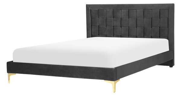 Rám postele 140 x 200 cm čierne zamatové čalúnenie s čelom zlaté nohy spálňa moderný glamour štýl