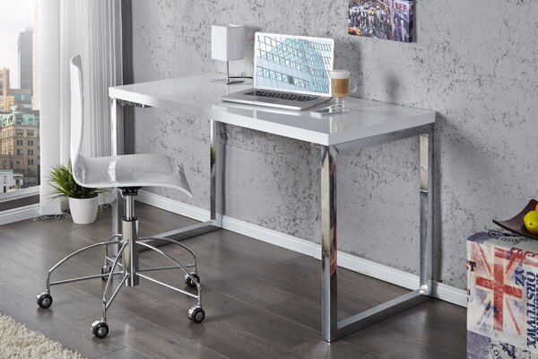 Moderný písací stôl Linear s bielou lesklou doskou a hranatými kovovými nohami v striebornej chrómovej úprave 120 cm
