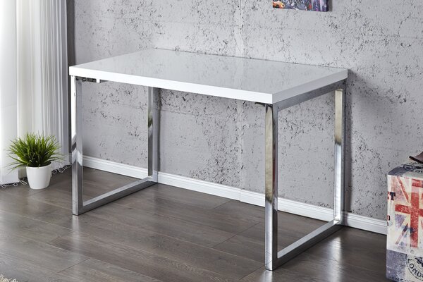 Moderný písací stôl Linear s bielou lesklou doskou a hranatými kovovými nohami v striebornej chrómovej úprave 120 cm