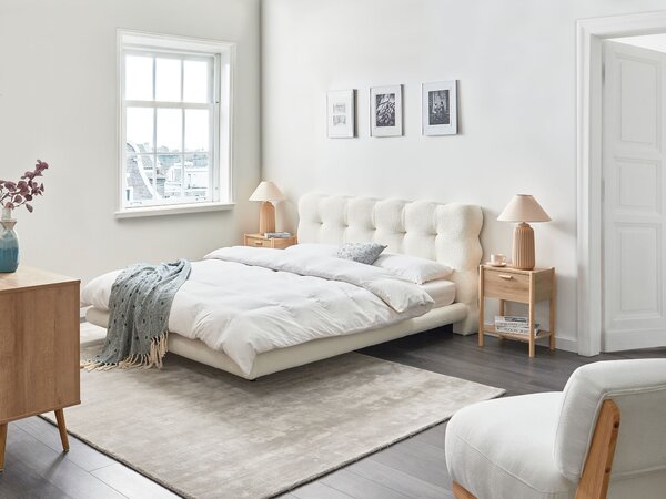 Posteľ krémová biela buklé čalúnenie prešívané čelo lamelový rošt 160 x 200 cm kovové nohy moderný štýl spálňa
