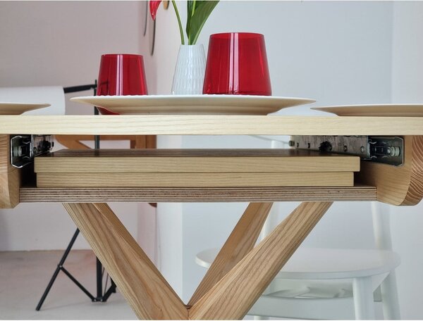 Okrúhly rozkladací jedálenský stôl s prídavnou doskou z jaseňového dreva ø 90 cm Jubi – Ragaba