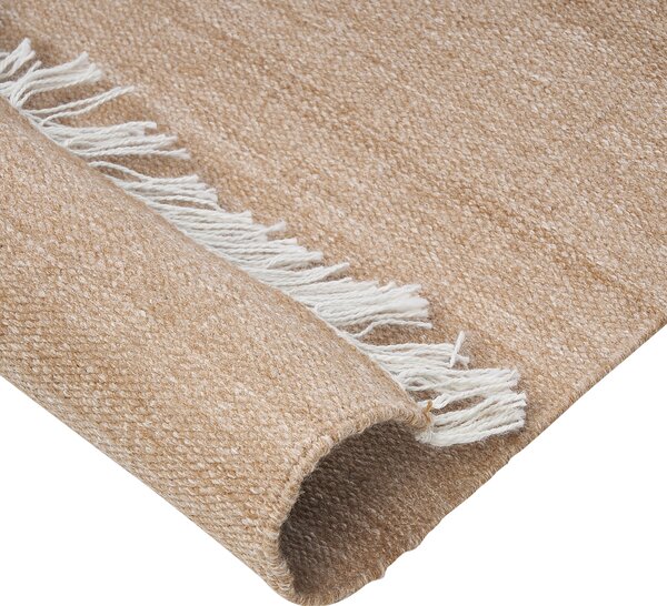 Koberec béžový recyklovaný syntetický materiál 160 x 230 cm so strapcami interiér exteriér