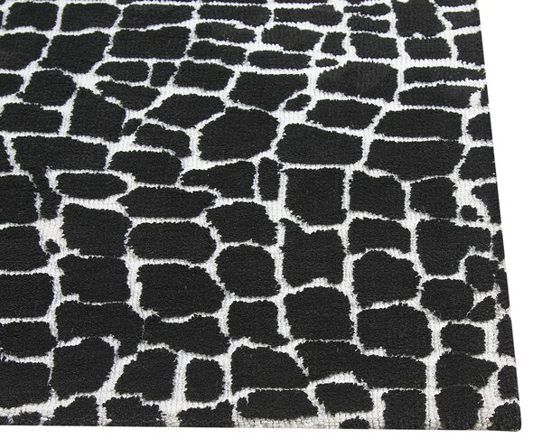 Koberec čiernobiely polyester bavlnený podklad 300 x 400 cm dekoratívny moderný dizajn obývacia izba spálňa