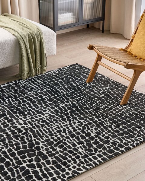 Koberec čiernobiely polyester bavlnený podklad 300 x 400 cm dekoratívny moderný dizajn obývacia izba spálňa
