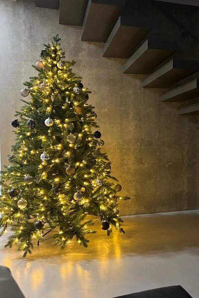 Svietiaci umelý vianočný stromček NORDMANN LED, výška 210 cm, plast, zelená