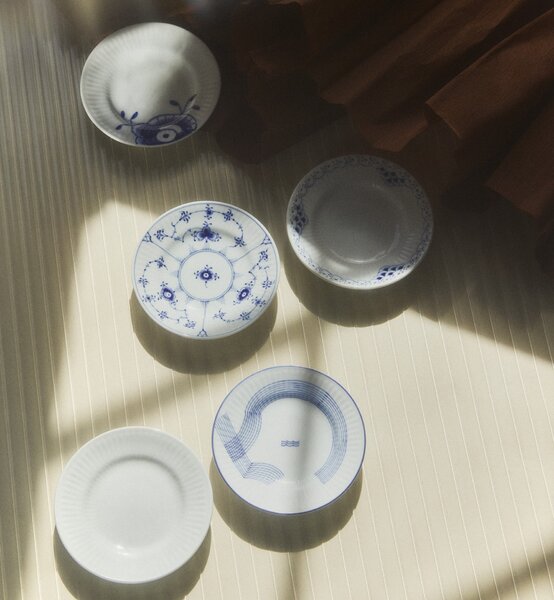 Porcelánové taniere Gifts With History Ø 11 cm – set 5 ks