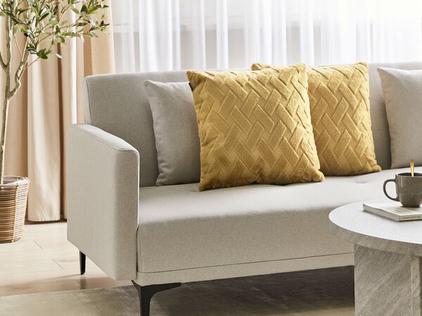 Sada 2 dekoratívnych vankúšov žltá 45 x 45 cm polyester umelá kožušina vzorované vankúšiky klasický dizajn spálňa