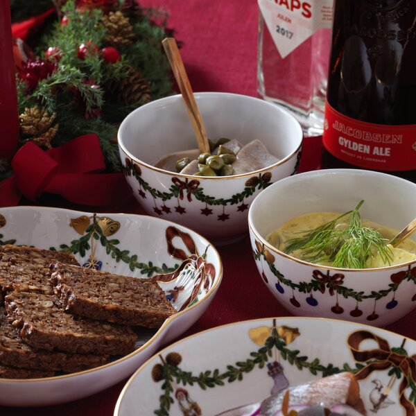 Vianočná porcelánová miska Star Fluted Christmas 300 ml