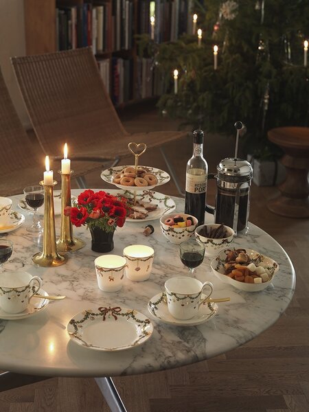 Vianočný porcelánový hrnček Star Fluted Christmas 330 ml