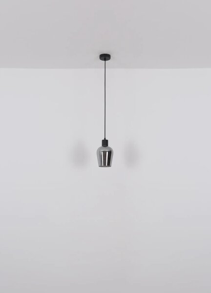 Globo 15627 - Luster na lanku RYAN 1xE27/40W/230V pr. 13,5 cm čierna