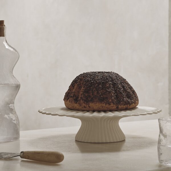 Designový stojan na tortu Fountain Off White