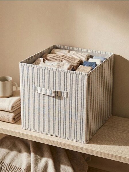 Sinsay - Skladací úložný box s pruhmi - zelená