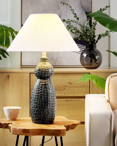 Stolná lampa tmavomodrý keramický podstavec biele látkové tienidlo nočná lampa obývačka spálňa