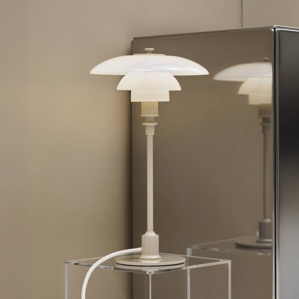 Louis Poulsen Stolová lampa PH 2/1, lesklá béžová, Ø 20 cm, Krémová / jantárovo žltá, Obývacia izba / jedáleň, Mosadz, Dizajn, Stojacie svietidlo