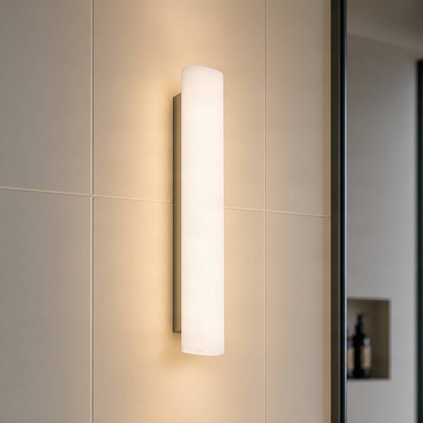 Lucande LED kúpeľňová nástenná lampa Victoire, 50 cm, biela/chróm,, Biela / opálová, Kúpeľňa, Sklo, Moderný, Nástenné svietidlo