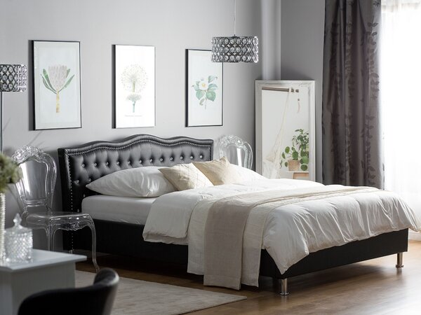 Posteľ čierna umelá koža 180 x 200 cm prešívané čelo s gombíkmi moderný glamour štýl spálňa
