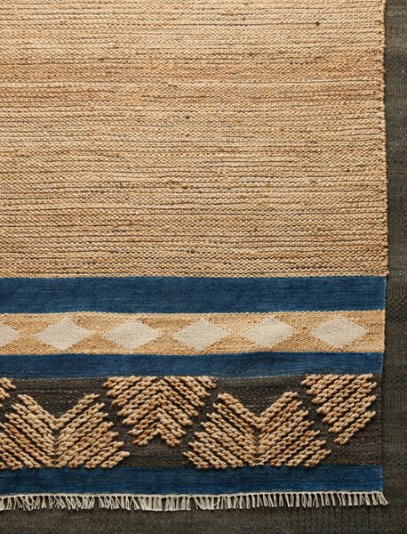 Diamond Carpets India , Ručne viazaný kusový koberec Agra Palace DE 2283 Natural Mix, 80x150, modrá, chodba / predsieň