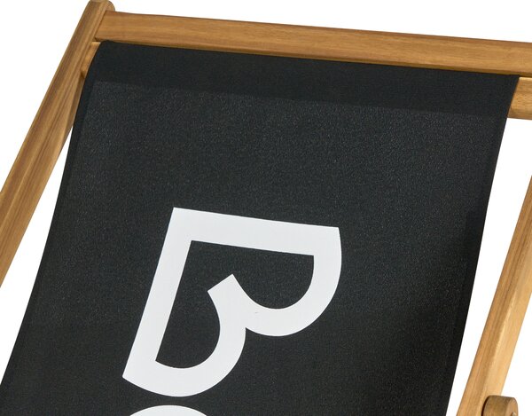 Záhradné ležadlo svetlé akáciové drevo čierny poťah s logom skladacia plážová stolička