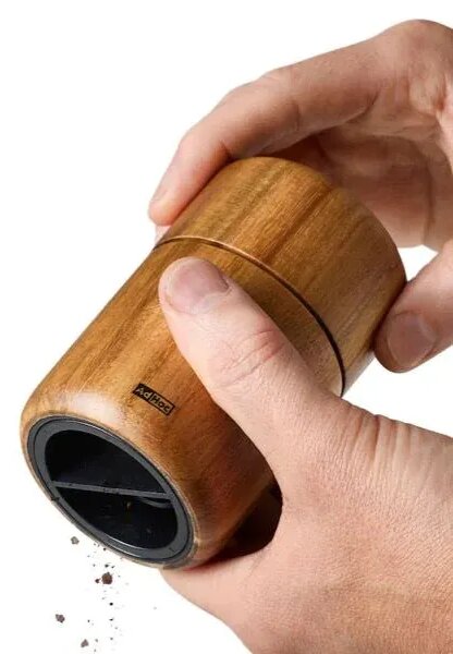 AdHoc Seedo Mlynček na ľanové semienka a sezam, akáciové drevo, výška: 104 mm