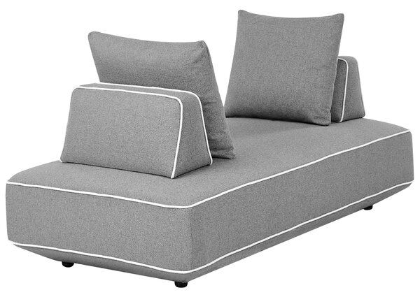 Leňoška sivá látkové čalúnenie s vankúšmi moderný minimalistický štýl obývacia izba