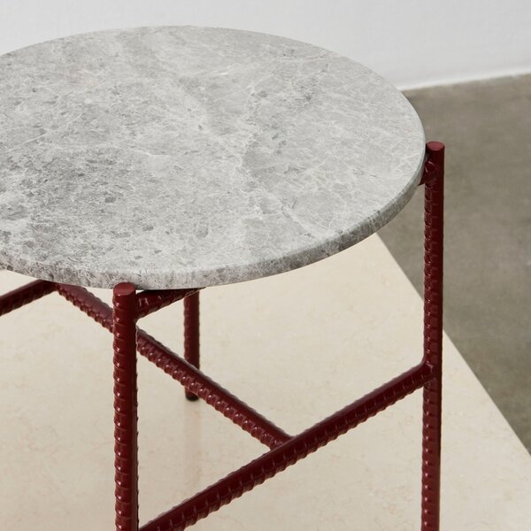 Odkladací stolík Rebar, Ø45x40, Red + Grey Marble – HAY