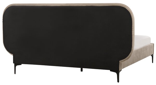 Posteľ béžová zamatové čalúnenie 140 x 200 cm rám s čelom lamelový rošt tradičný moderný štýl spálňa