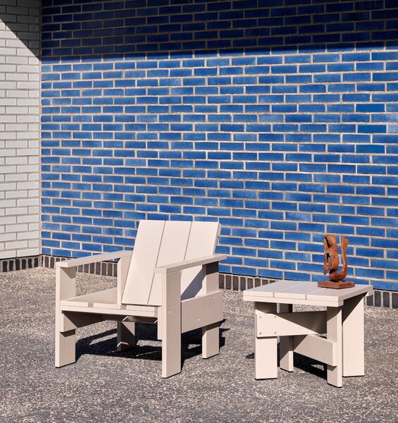Záhradný stolík Crate Low Small, Iron Red – HAY