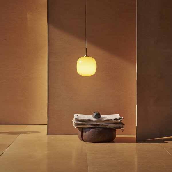 Závesná lampa VL 45 Radiohus, 175, Brass / White Opal – Louis Poulsen