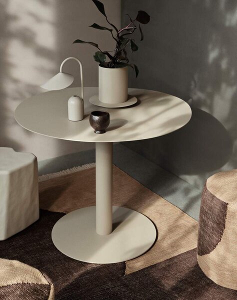 Ferm Living Prenosná lampa Arum, cashmere 1104269285