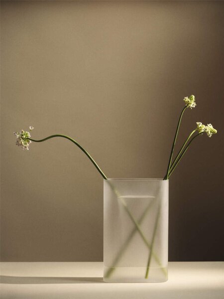 Muuto Váza Ridge H35, white frosted glass