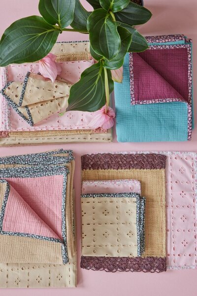 Látkový obrúsok Broidery Anglaise Flower – set 2 ks
