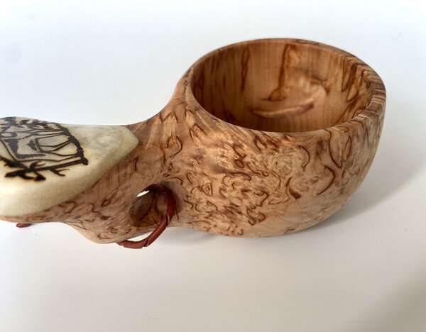 Pahkataide Fínsky hrnček Kuksa Poro, breza kučeravá