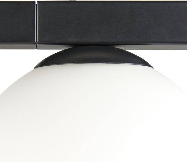 Nástenná lampa čierna kovová železná 85 cm 2 guľaté biele tienidlá osvetlenie do spálne obývačky moderný štýl