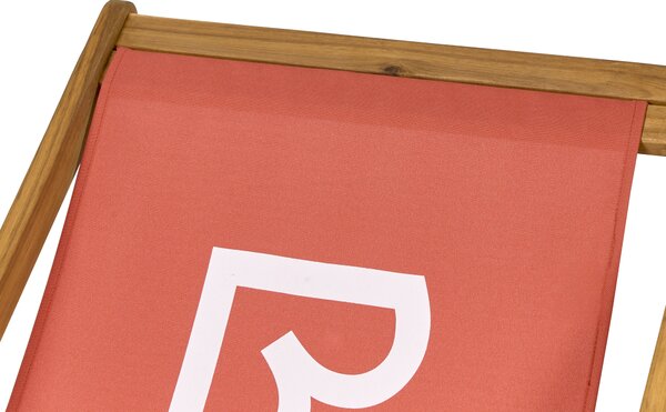 Záhradné ležadlo svetlé akáciové drevo červený poťah s logom skladacia plážová stolička