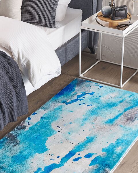 Koberec modrý a sivý 80 x 150 cm s abstraktným akvarelovým vzorom moderný dizajn