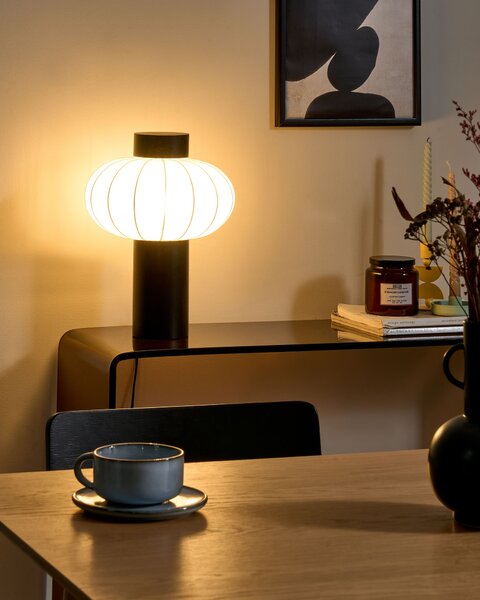Stolná lampa čierna kov železo nylonové tienidlo kaučukové drevo moderná obývacia izba spálňa