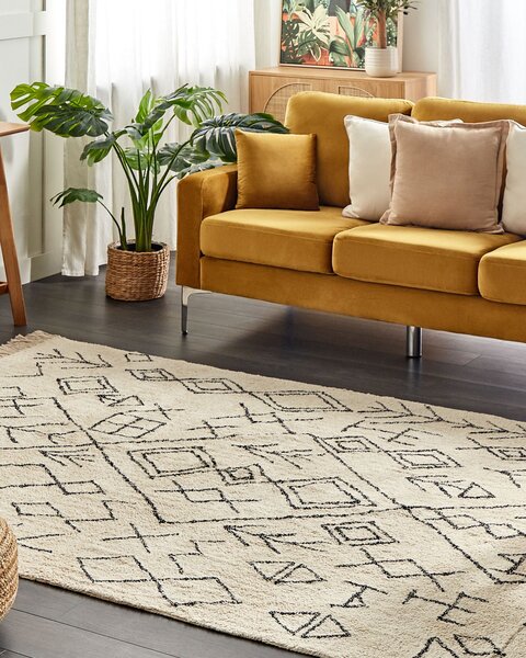 Koberec béžová a čierna bavlna 160 x 230 cm obdĺžnikový s geometrickým vzorom strapce boho orientálny štýl
