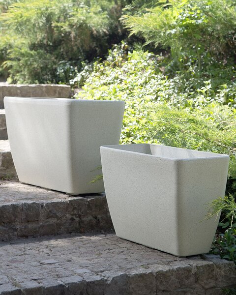 Sada 2 záhradných kvetináčov béžová 60 x 27 x 41 cm moderný minimalistický dizajn izbové vonkajšie doplnky