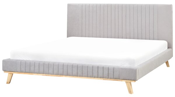 Posteľ svetlosivá 180 x 200 cm čalúnený ženilkový rám postele vysoké prešívané čelo spálňa