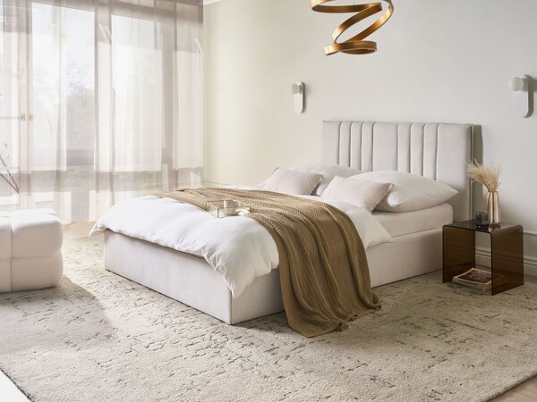 Posteľ s úložným priestorom svetlobéžová látkové čalúnenie 140 x 200 cm s čelom a roštom moderný minimalistický štýl spálňa