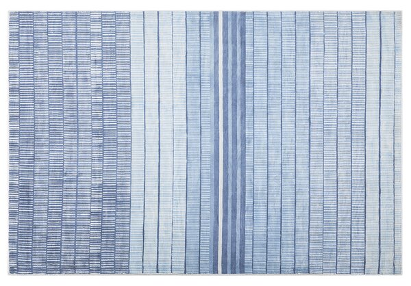 Izbový koberec modrý viskózový 140 x 200 cm pruhovaný geometrický vzor ručne tkaný