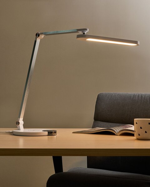 Stolná lampa biela syntetický materiál 3 režimy teploty svetla plynulý stmievač bezdrôtová nabíjačka nastaviteľné tienidlo kancelária