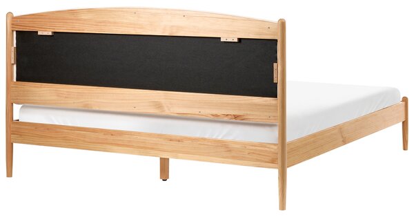 Posteľ svetlohnedá borovicové drevo 180 x 200 cm s čalúneným čelom a roštom moderný minimalistický štýl spálňa