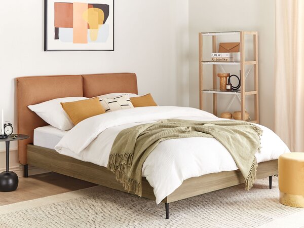 Posteľný rám zlatohnedá umelá koža dvojlôžko 140 x 200 cm čalúnené čelo kovové nohy drevený lamelový rošt moderný štýl spálňa