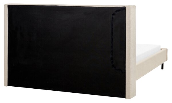 Posteľ béžová buklé čalúnenie 160 x 200 cm čalúnené čelo lamelová základňa čierne nohy moderný dizajn