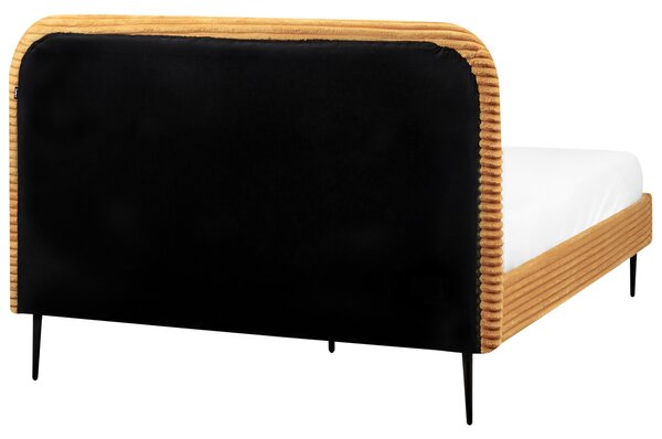 Posteľ oranžová menčestrová 140 x 200 cm čalúnené čelo čierne nohy lamelový rošt minimalistický dizajn