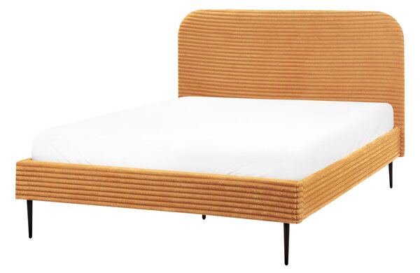 Posteľ oranžová menčestrová 140 x 200 cm čalúnené čelo čierne nohy lamelový rošt minimalistický dizajn