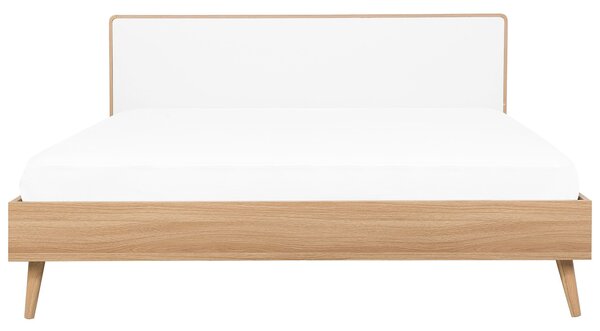 Posteľ svetlé drevo biela MDF 180 x 200 cm s LED osvetlením lamelový rošt s čelom moderný škandinávsky štýl spálňa