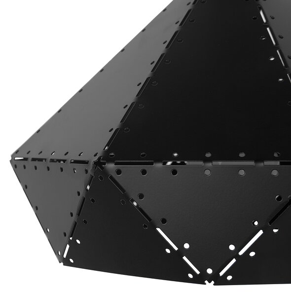 Závesná lampa čierna farba kovová s prvkom z dubového dreva geometrický tvar moderná