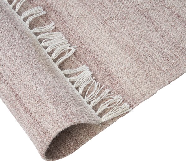 Koberec svetločervený recyklovaný syntetický materiál 160 x 230 cm so strapcami interiér exteriér